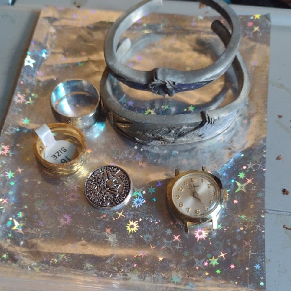 Gold And Silver Watch With Bracelet Set Gold And Silver Watch With Bracelet Set